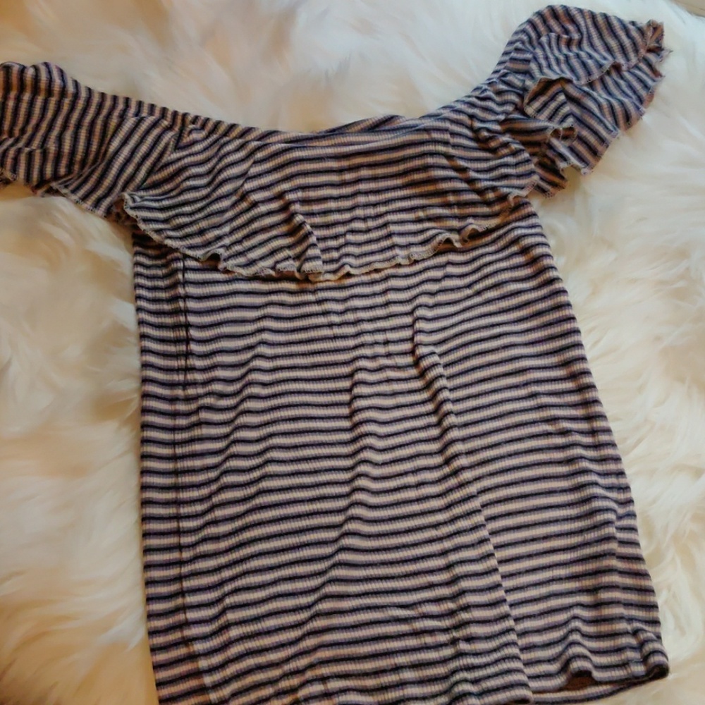 AEROPOSTALE off the shoulder top